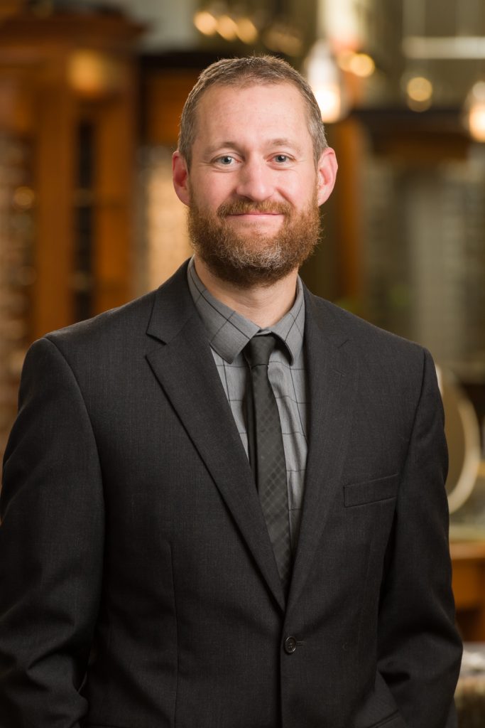 steven koning headshot 4027 (1) (1)